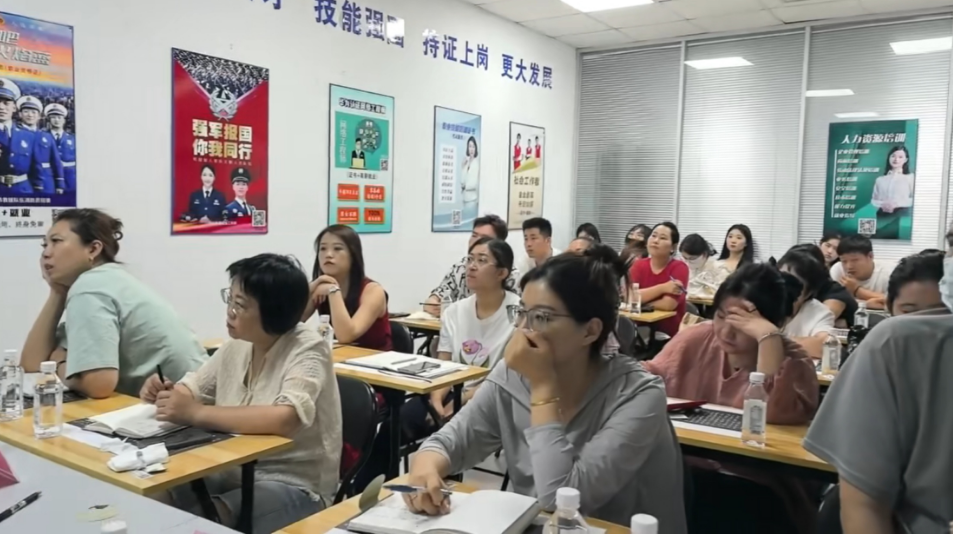 1752546288257763.png 企业微信截图_17525462566127.png